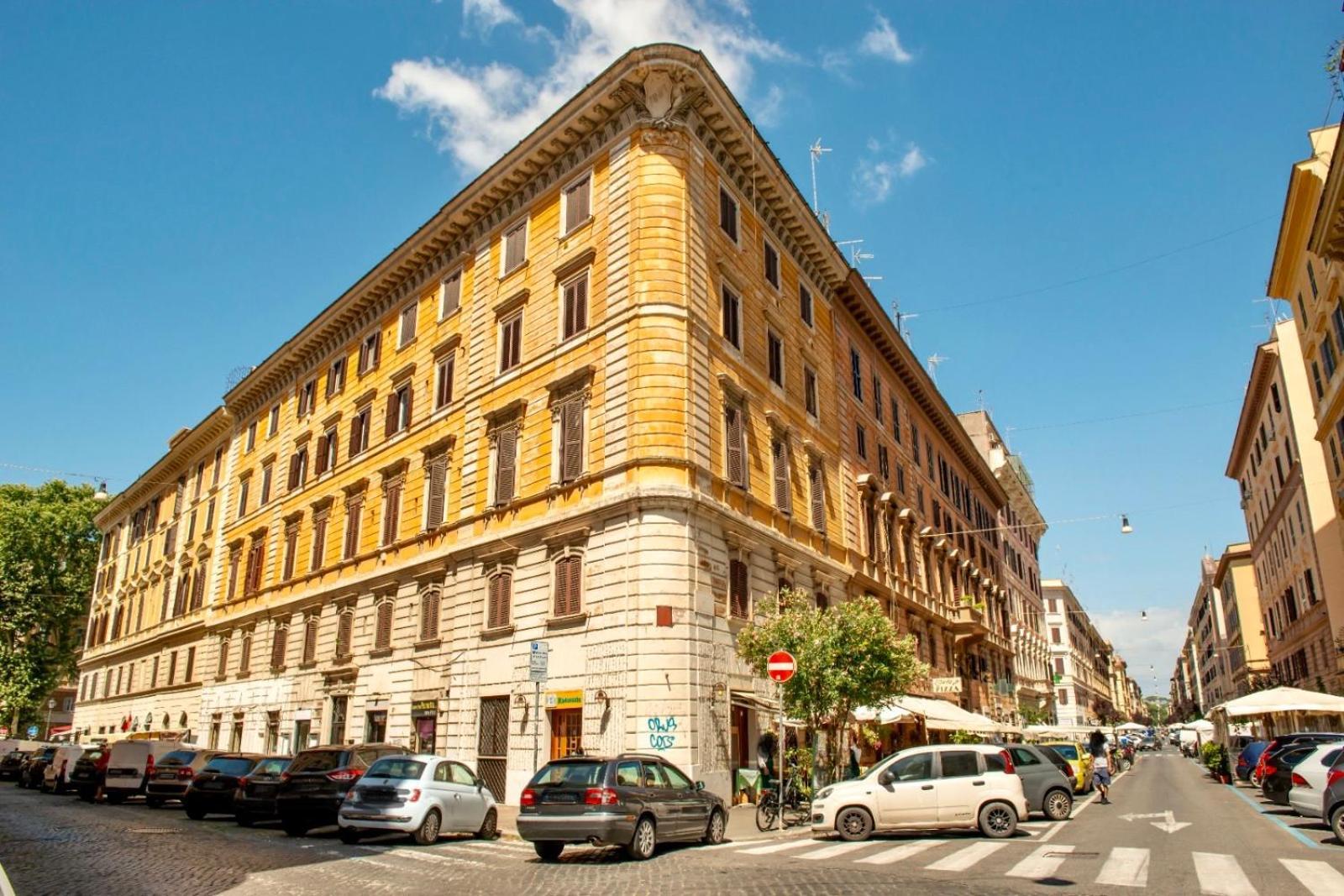 Alberto Vatican House Рим Екстериор снимка